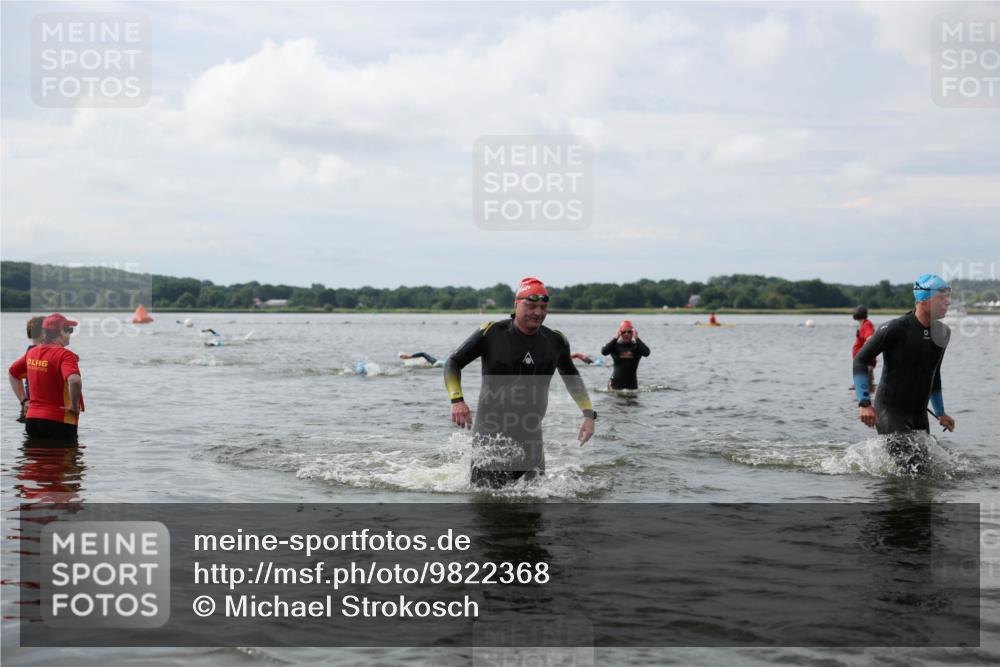 21.06.2026 - Viking Triathlon Michael Strokosch http://msf.ph/oto/9822368 21.06.2026 10:31:00 Schwimmen 98, 131, 454, 569, 637, 665 meine-sportfotos.de