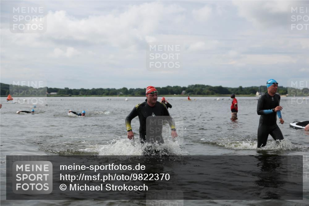 21.06.2026 - Viking Triathlon Michael Strokosch http://msf.ph/oto/9822370 21.06.2026 10:31:00 Schwimmen 98, 131, 454, 569, 637, 665 meine-sportfotos.de