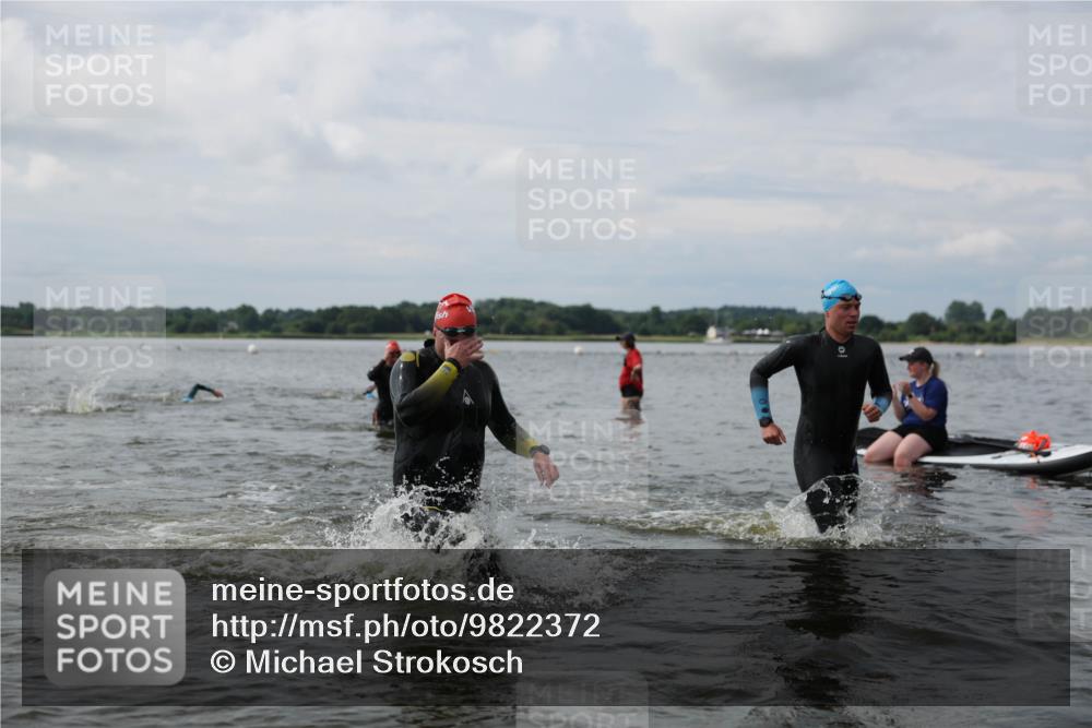 21.06.2026 - Viking Triathlon Michael Strokosch http://msf.ph/oto/9822372 21.06.2026 10:31:01 Schwimmen 98, 131, 454, 569, 637, 665 meine-sportfotos.de