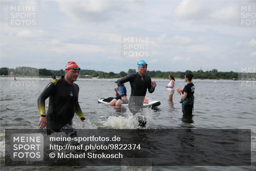 21.06.2026 - Viking Triathlon Michael Strokosch http://msf.ph/oto/9822374 21.06.2026 10:31:02 Schwimmen 14, 98, 131, 454, 569, 637, 665 meine-sportfotos.de