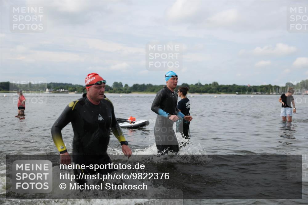 21.06.2026 - Viking Triathlon Michael Strokosch http://msf.ph/oto/9822376 21.06.2026 10:31:02 Schwimmen 14, 98, 131, 454, 569, 637, 665 meine-sportfotos.de