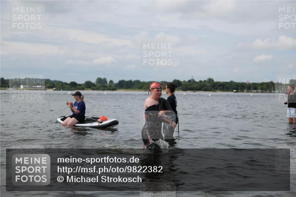 21.06.2026 - Viking Triathlon Michael Strokosch http://msf.ph/oto/9822382 21.06.2026 10:31:10 Schwimmen 14, 98, 486, 569, 637 meine-sportfotos.de