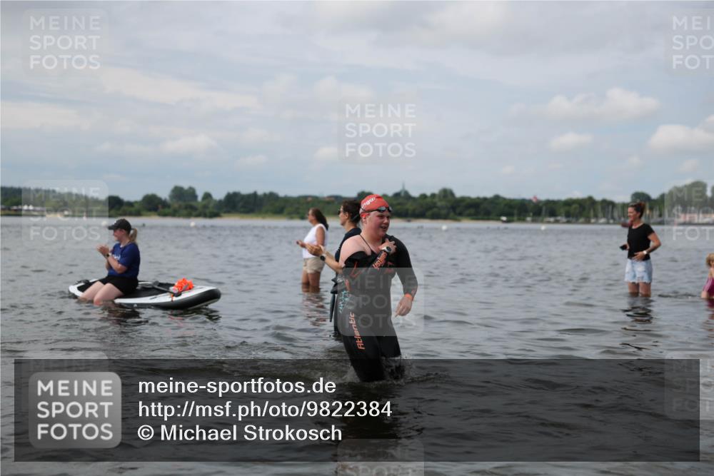 21.06.2026 - Viking Triathlon Michael Strokosch http://msf.ph/oto/9822384 21.06.2026 10:31:10 Schwimmen 14, 98, 486, 569, 637 meine-sportfotos.de