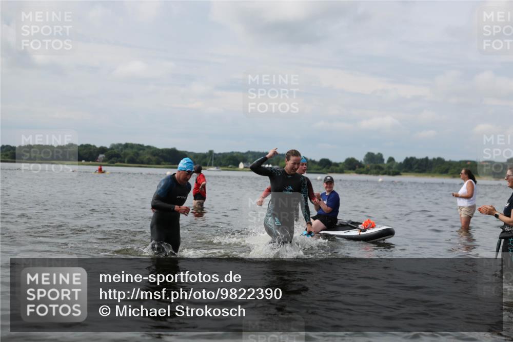 21.06.2026 - Viking Triathlon Michael Strokosch http://msf.ph/oto/9822390 21.06.2026 10:31:15 Schwimmen 14, 98, 486, 569, 637 meine-sportfotos.de