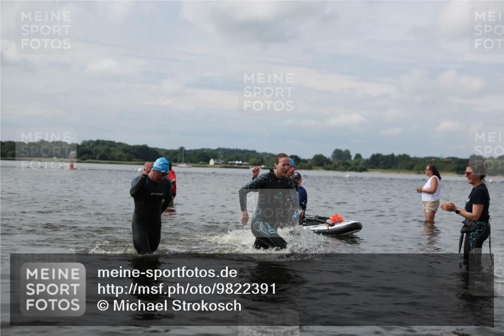 21.06.2026 - Viking Triathlon Michael Strokosch http://msf.ph/oto/9822391 21.06.2026 10:31:15 Schwimmen 14, 98, 486, 569, 637 meine-sportfotos.de