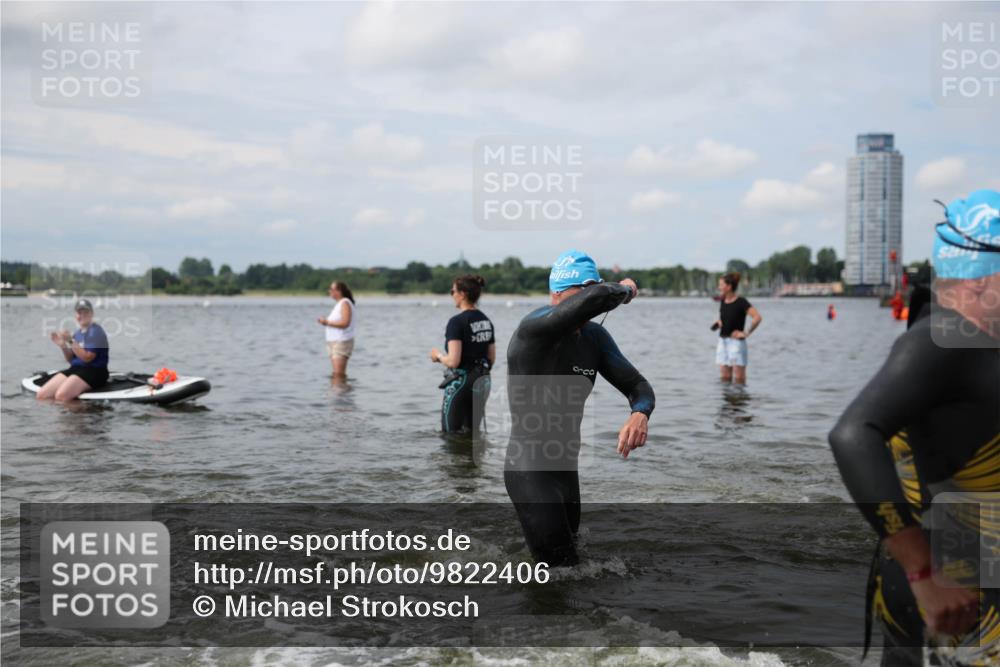 21.06.2026 - Viking Triathlon Michael Strokosch http://msf.ph/oto/9822406 21.06.2026 10:31:20 Schwimmen 14, 98, 486, 506, 569, 637 meine-sportfotos.de