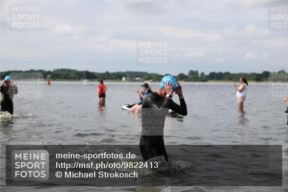 21.06.2026 - Viking Triathlon Michael Strokosch http://msf.ph/oto/9822413 21.06.2026 10:31:34 Schwimmen 17, 487, 506 meine-sportfotos.de