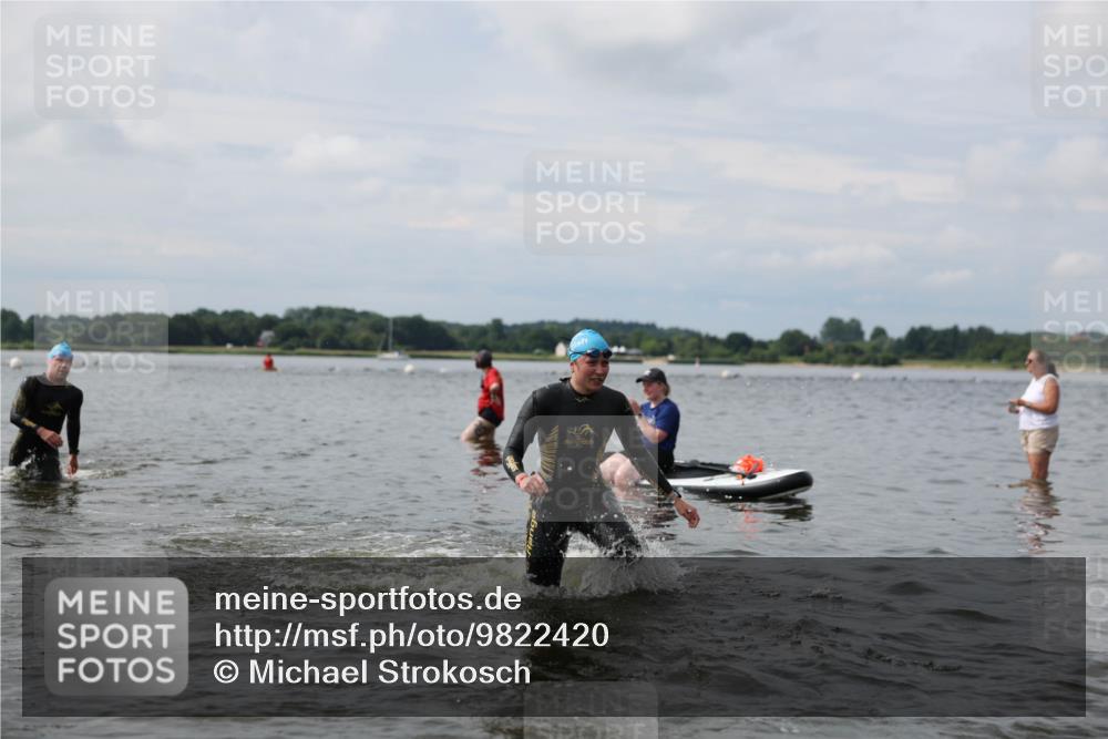 21.06.2026 - Viking Triathlon Michael Strokosch http://msf.ph/oto/9822420 21.06.2026 10:31:38 Schwimmen 17, 278, 487, 506 meine-sportfotos.de