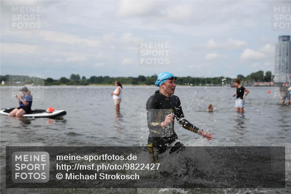 21.06.2026 - Viking Triathlon Michael Strokosch http://msf.ph/oto/9822427 21.06.2026 10:31:40 Schwimmen 17, 278, 487, 506 meine-sportfotos.de