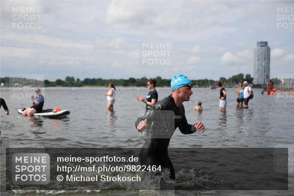21.06.2026 - Viking Triathlon Michael Strokosch http://msf.ph/oto/9822464 21.06.2026 10:32:16 Schwimmen 13, 145 meine-sportfotos.de