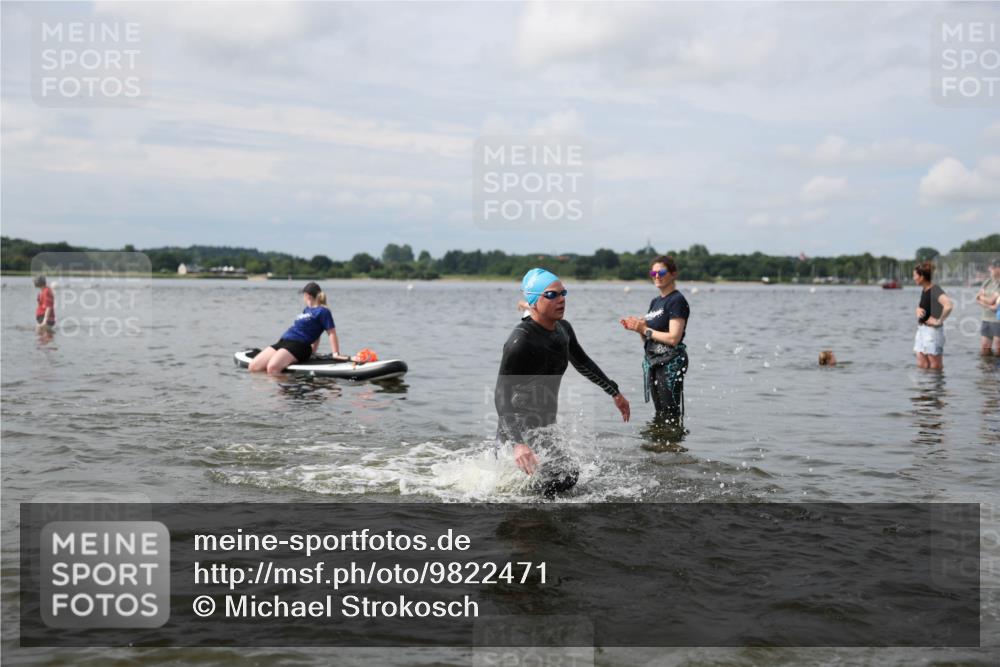 21.06.2026 - Viking Triathlon Michael Strokosch http://msf.ph/oto/9822471 21.06.2026 10:32:19 Schwimmen 13, 145 meine-sportfotos.de