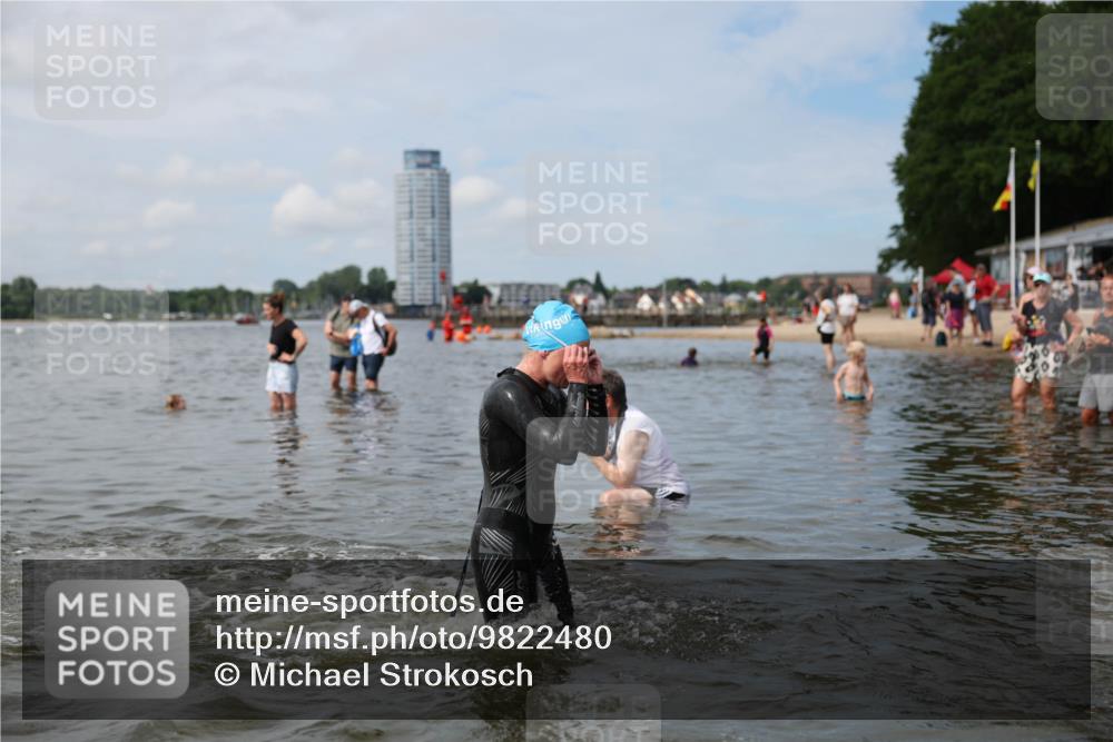 21.06.2026 - Viking Triathlon Michael Strokosch http://msf.ph/oto/9822480 21.06.2026 10:32:21 Schwimmen 13, 145 meine-sportfotos.de