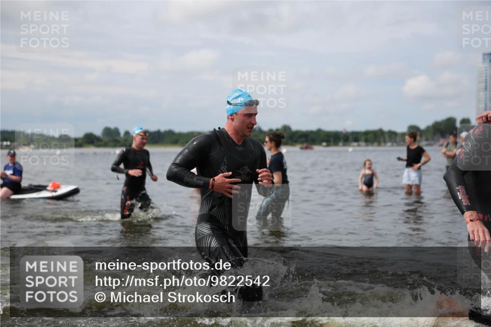21.06.2026 - Viking Triathlon Michael Strokosch http://msf.ph/oto/9822542 21.06.2026 10:33:04 Schwimmen 109, 114, 238, 269, 383, 579, 625 meine-sportfotos.de