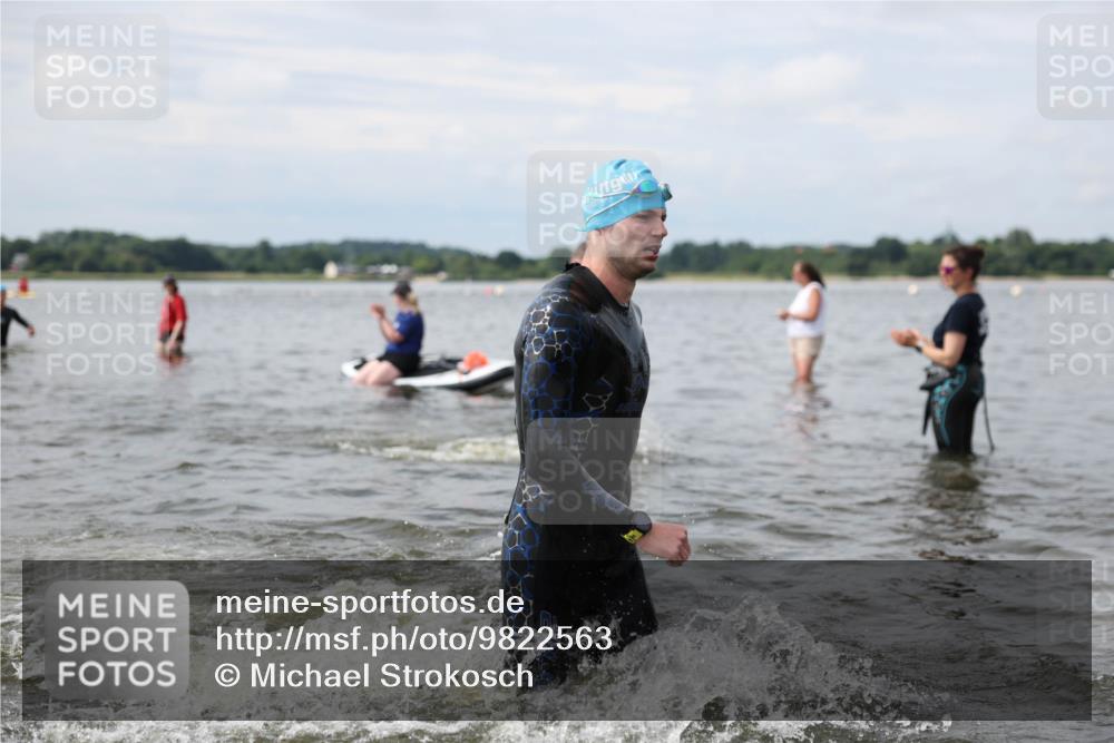 21.06.2026 - Viking Triathlon Michael Strokosch http://msf.ph/oto/9822563 21.06.2026 10:33:15 Schwimmen 109, 238, 446, 579, 625 meine-sportfotos.de