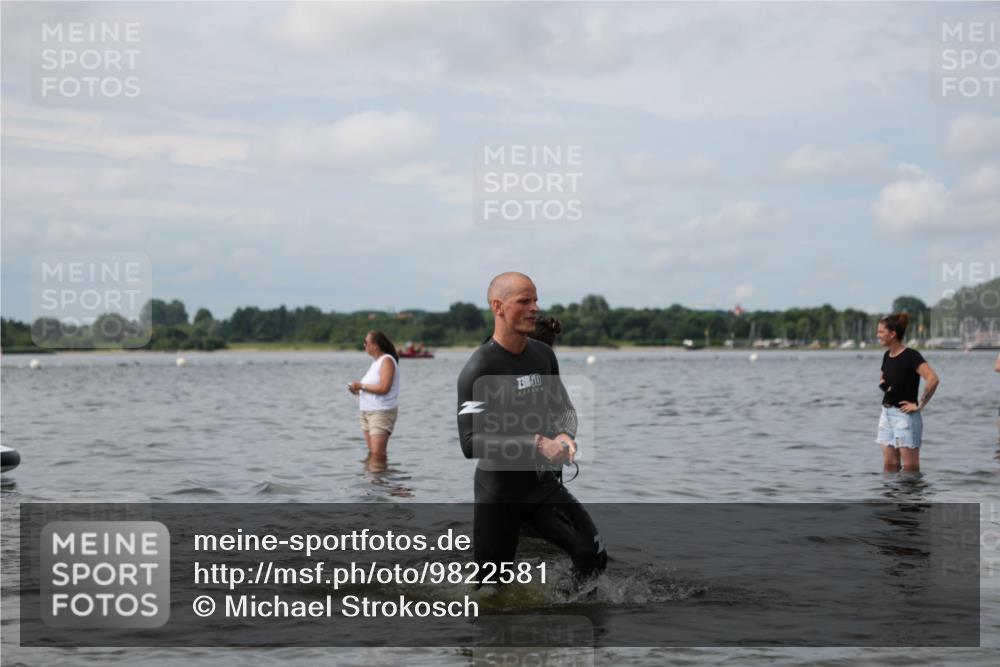 21.06.2026 - Viking Triathlon Michael Strokosch http://msf.ph/oto/9822581 21.06.2026 10:33:28 Schwimmen 62, 180, 392, 446, 537 meine-sportfotos.de