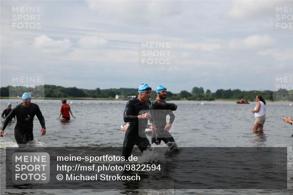 21.06.2026 - Viking Triathlon Michael Strokosch http://msf.ph/oto/9822594 21.06.2026 10:33:35 Schwimmen 28, 62, 180, 249, 392, 410, 446, 524, 537 meine-sportfotos.de