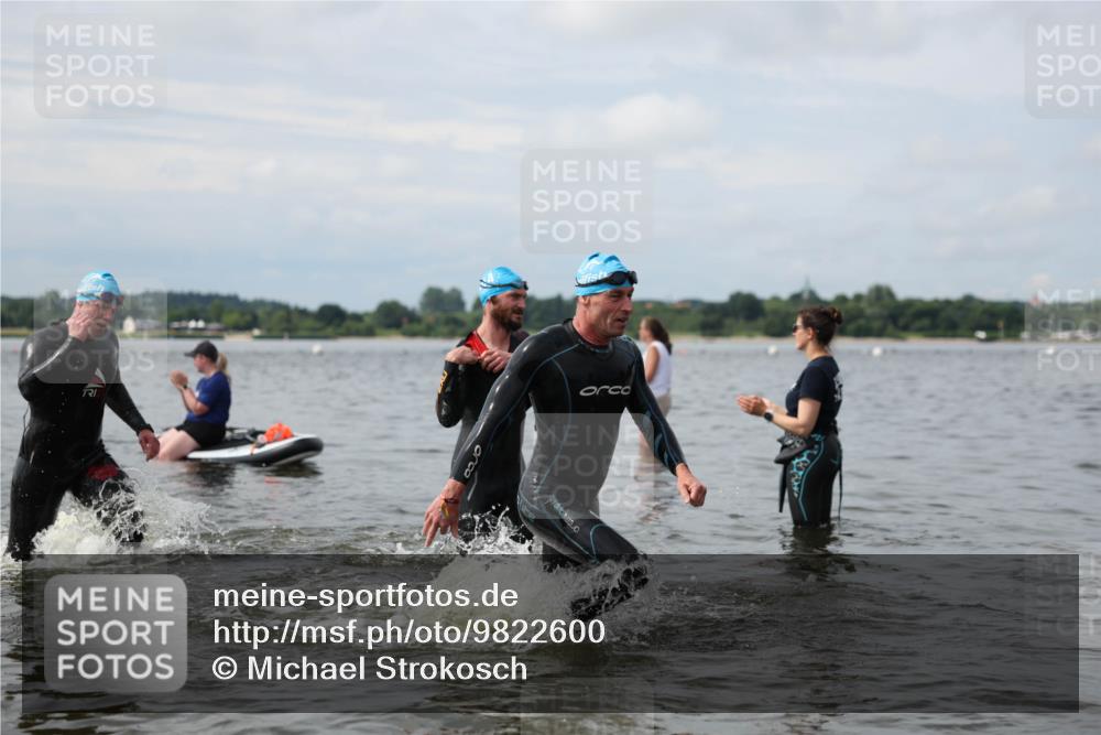 21.06.2026 - Viking Triathlon Michael Strokosch http://msf.ph/oto/9822600 21.06.2026 10:33:37 Schwimmen 28, 62, 180, 249, 265, 392, 410, 446, 524, 537 meine-sportfotos.de