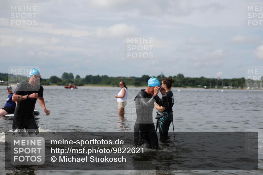 21.06.2026 - Viking Triathlon Michael Strokosch http://msf.ph/oto/9822621 21.06.2026 10:33:48 Schwimmen 28, 62, 102, 154, 180, 249, 265, 343, 410, 432, 524, 537, 660, 664 meine-sportfotos.de