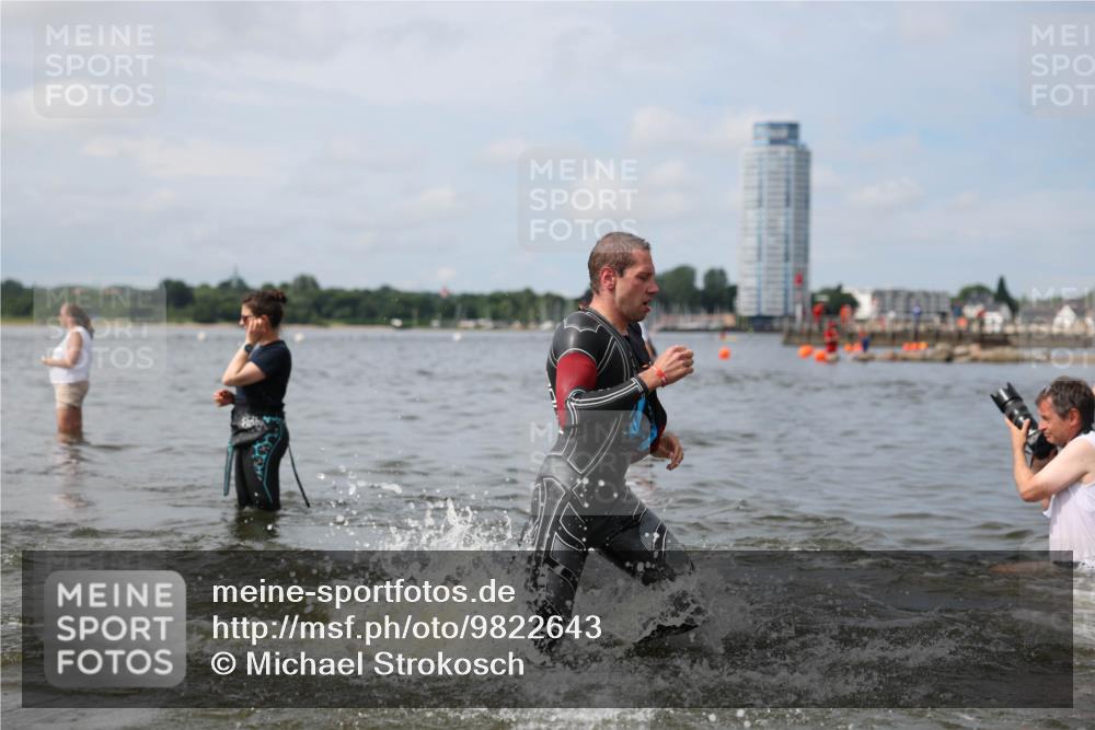 21.06.2026 - Viking Triathlon Michael Strokosch http://msf.ph/oto/9822643 21.06.2026 10:33:55 Schwimmen 28, 102, 154, 221, 249, 265, 343, 410, 432, 462, 524, 660, 664 meine-sportfotos.de