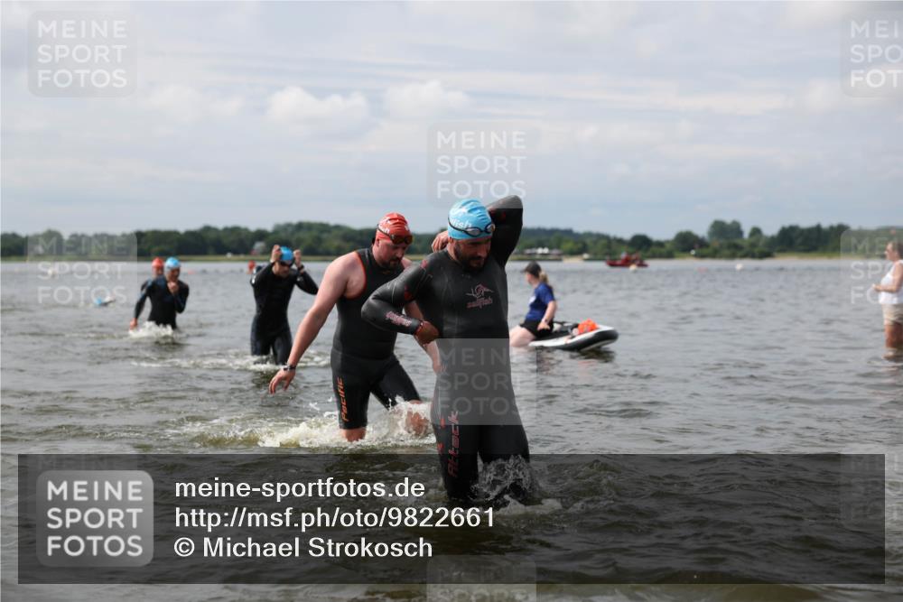21.06.2026 - Viking Triathlon Michael Strokosch http://msf.ph/oto/9822661 21.06.2026 10:34:01 Schwimmen 47, 102, 154, 221, 265, 343, 432, 462, 627, 660, 664 meine-sportfotos.de