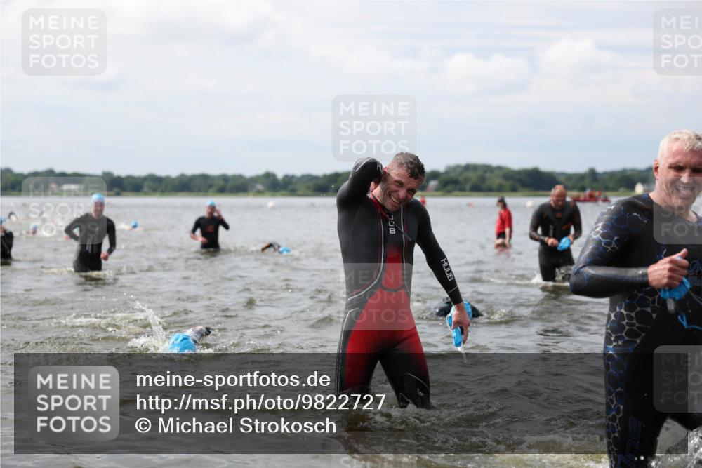 21.06.2026 - Viking Triathlon Michael Strokosch http://msf.ph/oto/9822727 21.06.2026 10:34:39 Schwimmen 26, 51, 82, 118, 161, 199, 255, 386, 391, 440, 536, 653 meine-sportfotos.de
