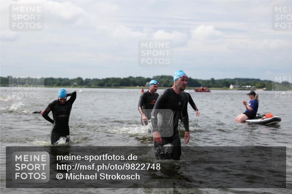 21.06.2026 - Viking Triathlon Michael Strokosch http://msf.ph/oto/9822748 21.06.2026 10:34:47 Schwimmen 26, 51, 82, 118, 161, 199, 255, 267, 386, 440, 536 meine-sportfotos.de