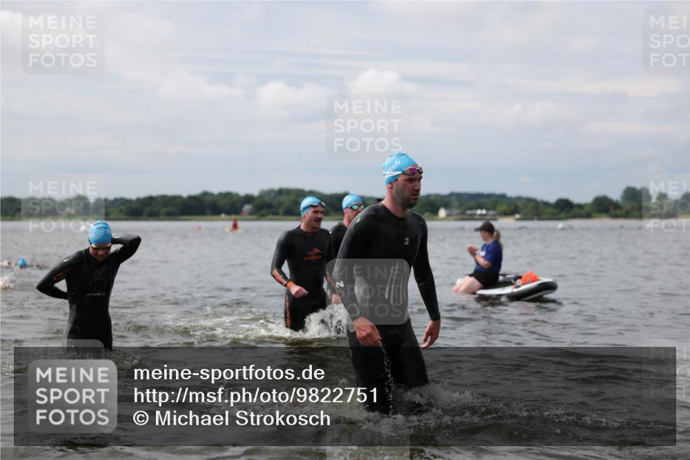 21.06.2026 - Viking Triathlon Michael Strokosch http://msf.ph/oto/9822751 21.06.2026 10:34:48 Schwimmen 26, 51, 82, 118, 161, 199, 255, 267, 386, 440, 536, 621 meine-sportfotos.de
