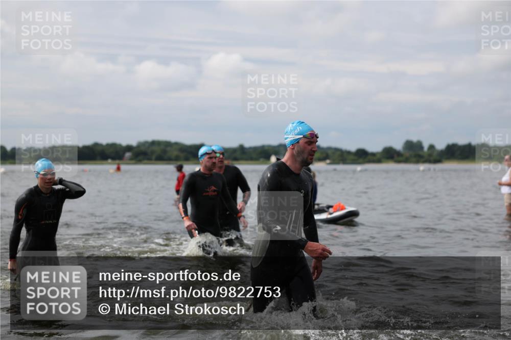 21.06.2026 - Viking Triathlon Michael Strokosch http://msf.ph/oto/9822753 21.06.2026 10:34:49 Schwimmen 26, 51, 82, 118, 161, 199, 255, 267, 386, 536, 621 meine-sportfotos.de
