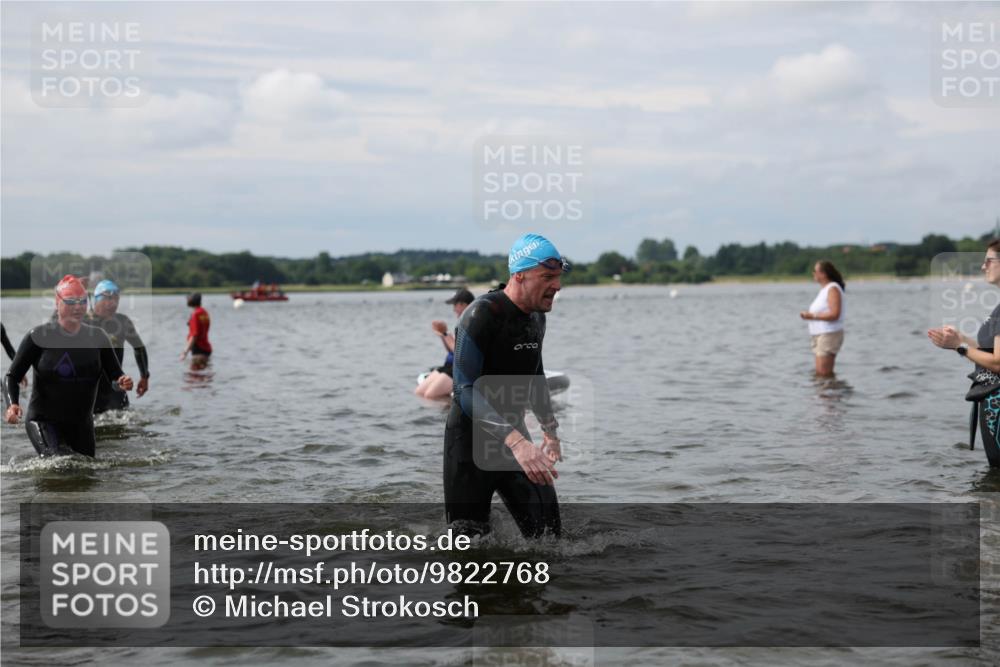 21.06.2026 - Viking Triathlon Michael Strokosch http://msf.ph/oto/9822768 21.06.2026 10:34:57 Schwimmen 18, 26, 100, 161, 199, 267, 372, 386, 536, 568, 621 meine-sportfotos.de
