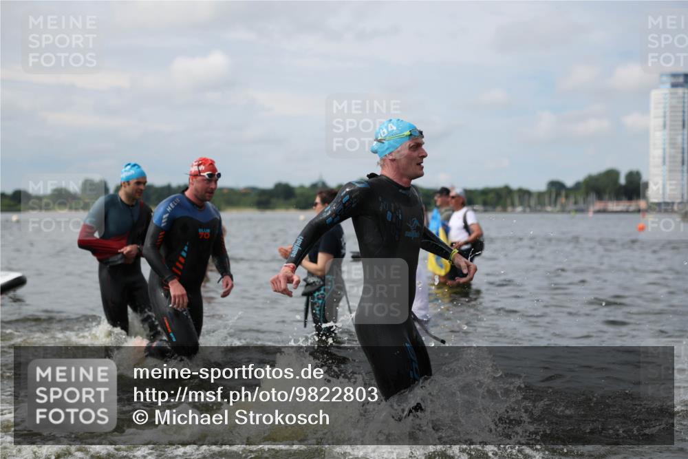 21.06.2026 - Viking Triathlon Michael Strokosch http://msf.ph/oto/9822803 21.06.2026 10:35:15 Schwimmen 18, 49, 73, 100, 136, 194, 242, 311, 332, 372, 380, 430, 490, 501, 551, 568, 623 meine-sportfotos.de