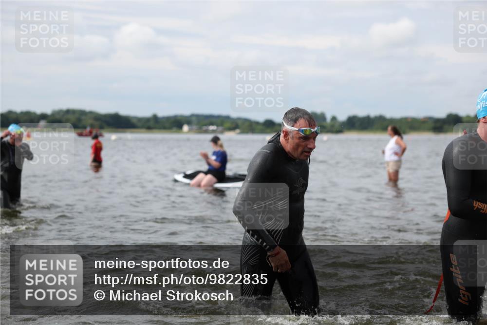 21.06.2026 - Viking Triathlon Michael Strokosch http://msf.ph/oto/9822835 21.06.2026 10:35:27 Schwimmen 49, 136, 194, 226, 242, 311, 332, 380, 430, 490, 501, 551 meine-sportfotos.de