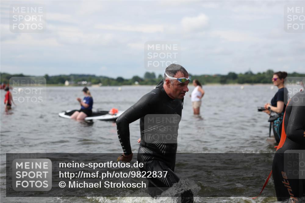 21.06.2026 - Viking Triathlon Michael Strokosch http://msf.ph/oto/9822837 21.06.2026 10:35:28 Schwimmen 49, 136, 194, 226, 242, 311, 332, 380, 430, 490, 501, 551 meine-sportfotos.de