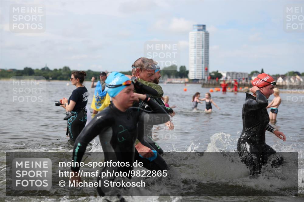21.06.2026 - Viking Triathlon Michael Strokosch http://msf.ph/oto/9822865 21.06.2026 10:35:57 Schwimmen 20, 137, 200, 202, 323, 360, 472, 530, 560, 651, 656 meine-sportfotos.de