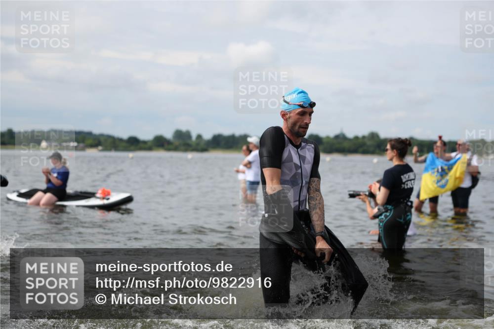 21.06.2026 - Viking Triathlon Michael Strokosch http://msf.ph/oto/9822916 21.06.2026 10:36:16 Schwimmen 16, 43, 113, 205, 323, 475, 543, 556, 560, 604, 612, 656 meine-sportfotos.de