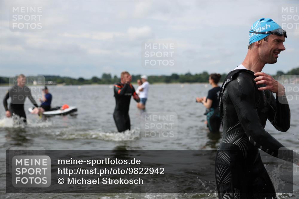 21.06.2026 - Viking Triathlon Michael Strokosch http://msf.ph/oto/9822942 21.06.2026 10:36:26 Schwimmen 16, 43, 113, 205, 219, 404, 475, 543, 604, 612, 648 meine-sportfotos.de