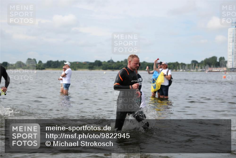 21.06.2026 - Viking Triathlon Michael Strokosch http://msf.ph/oto/9822945 21.06.2026 10:36:28 Schwimmen 16, 43, 113, 205, 219, 404, 475, 526, 543, 604, 612, 648 meine-sportfotos.de