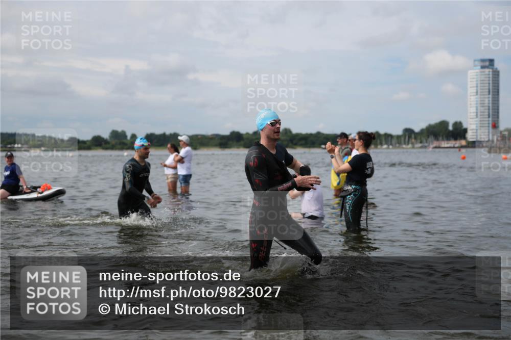 21.06.2026 - Viking Triathlon Michael Strokosch http://msf.ph/oto/9823027 21.06.2026 10:37:07 Schwimmen 64, 84, 89, 142, 186, 407, 455, 553 meine-sportfotos.de