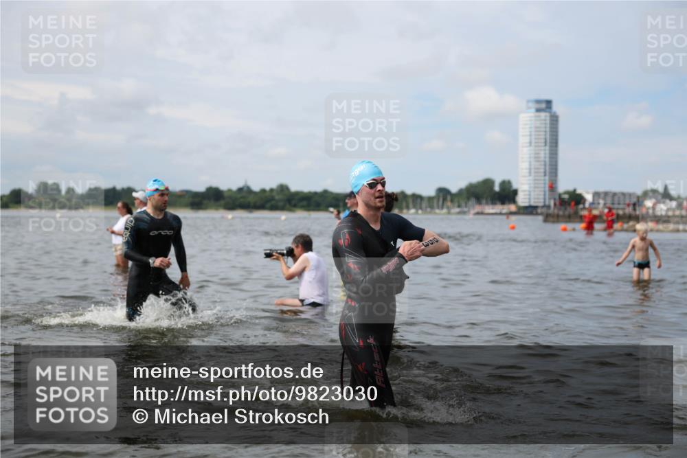 21.06.2026 - Viking Triathlon Michael Strokosch http://msf.ph/oto/9823030 21.06.2026 10:37:08 Schwimmen 64, 84, 89, 142, 186, 370, 407, 455, 553 meine-sportfotos.de