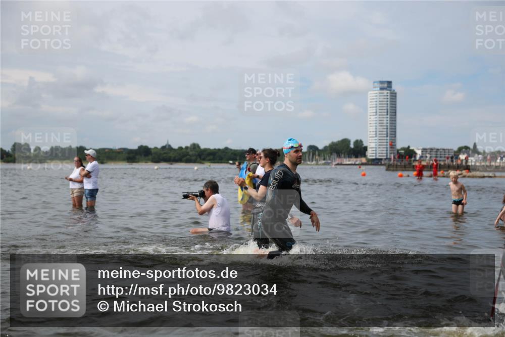 21.06.2026 - Viking Triathlon Michael Strokosch http://msf.ph/oto/9823034 21.06.2026 10:37:09 Schwimmen 64, 84, 89, 142, 370, 455, 553 meine-sportfotos.de