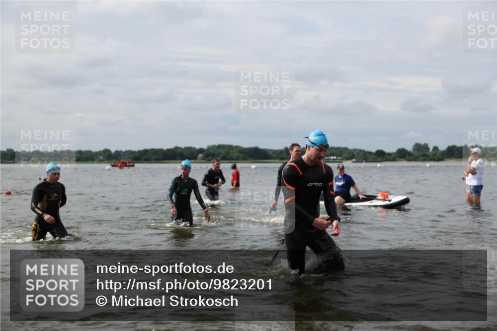 21.06.2026 - Viking Triathlon Michael Strokosch http://msf.ph/oto/9823201 21.06.2026 10:38:32 Schwimmen 53, 55, 144, 300, 303, 316, 397, 419, 546, 567 meine-sportfotos.de