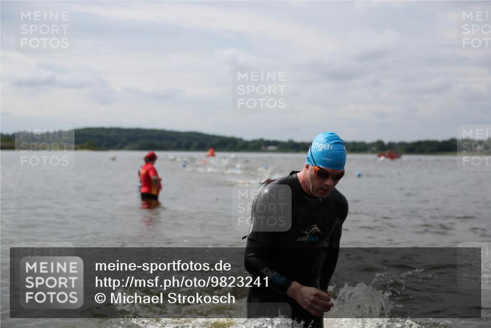 21.06.2026 - Viking Triathlon Michael Strokosch http://msf.ph/oto/9823241 21.06.2026 10:38:48 Schwimmen 53, 144, 303, 419, 559, 666 meine-sportfotos.de