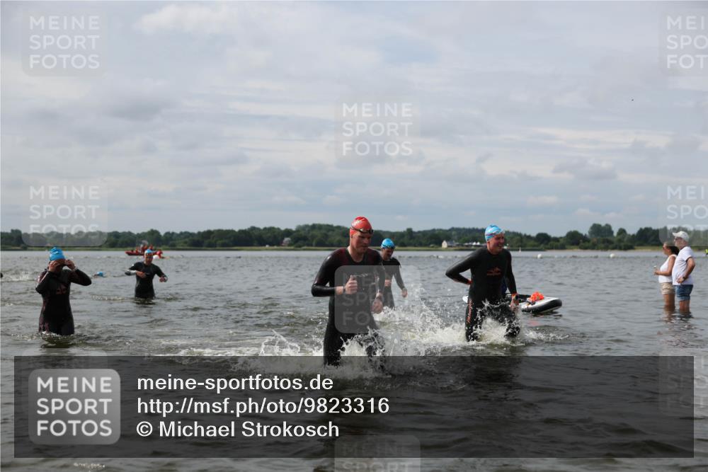 21.06.2026 - Viking Triathlon Michael Strokosch http://msf.ph/oto/9823316 21.06.2026 10:39:38 Schwimmen 125, 233, 349, 400, 442, 485, 493, 519, 634 meine-sportfotos.de