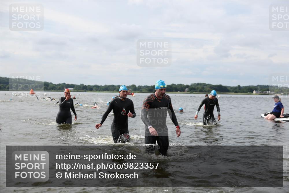 21.06.2026 - Viking Triathlon Michael Strokosch http://msf.ph/oto/9823357 21.06.2026 10:39:55 Schwimmen 125, 167, 211, 233, 256, 333, 411, 484, 493, 647 meine-sportfotos.de