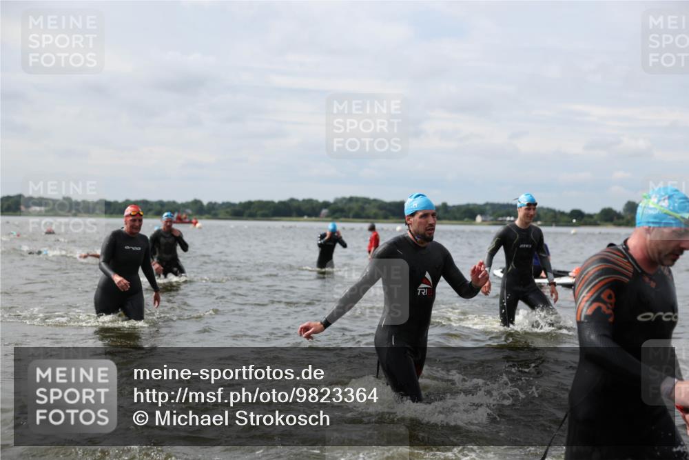 21.06.2026 - Viking Triathlon Michael Strokosch http://msf.ph/oto/9823364 21.06.2026 10:39:58 Schwimmen 58, 125, 167, 211, 233, 256, 333, 411, 460, 484, 493, 647, 649 meine-sportfotos.de