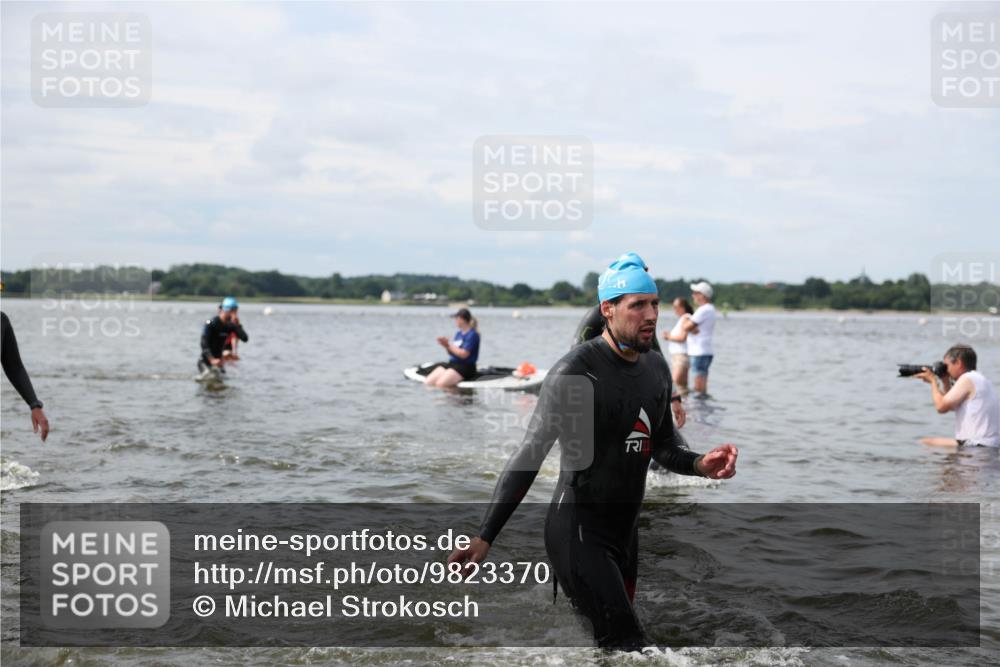 21.06.2026 - Viking Triathlon Michael Strokosch http://msf.ph/oto/9823370 21.06.2026 10:39:59 Schwimmen 58, 125, 167, 211, 233, 256, 333, 411, 460, 484, 493, 647, 649 meine-sportfotos.de