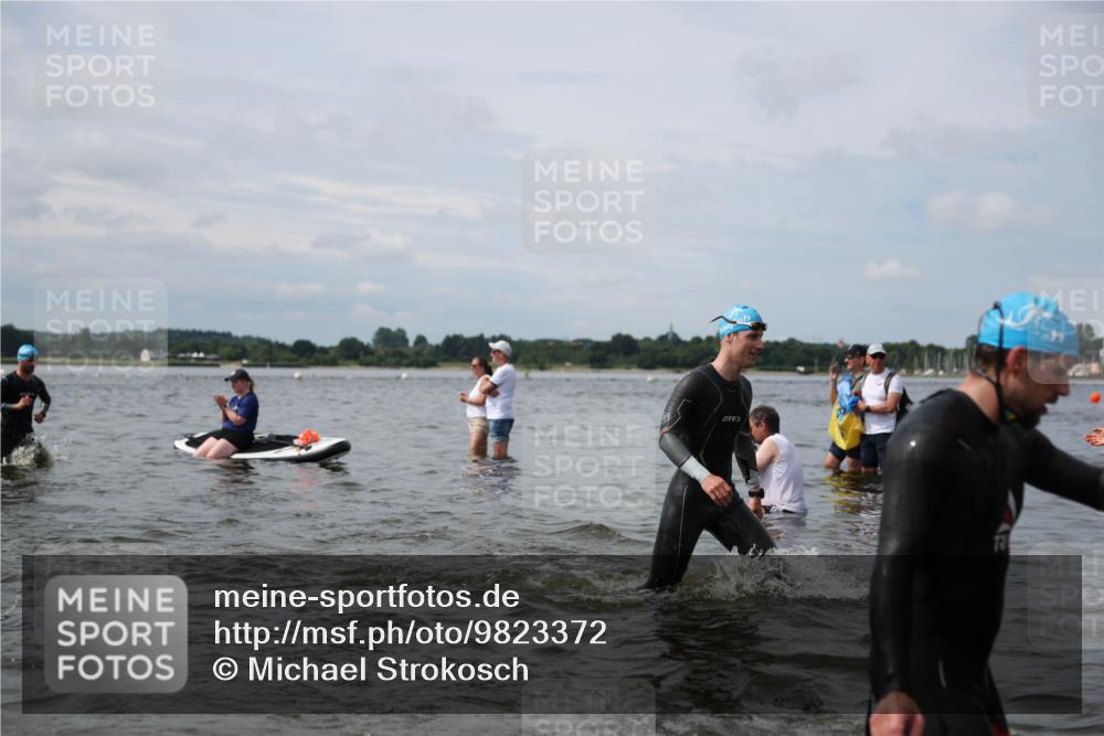 21.06.2026 - Viking Triathlon Michael Strokosch http://msf.ph/oto/9823372 21.06.2026 10:40:01 Schwimmen 58, 125, 167, 211, 256, 333, 411, 425, 460, 484, 493, 647, 649 meine-sportfotos.de