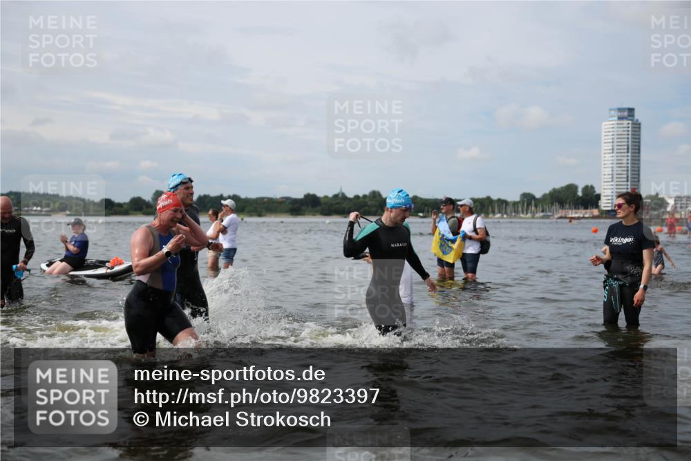 21.06.2026 - Viking Triathlon Michael Strokosch http://msf.ph/oto/9823397 21.06.2026 10:40:13 Schwimmen 34, 58, 150, 195, 211, 301, 312, 398, 425, 460, 484, 496, 649 meine-sportfotos.de