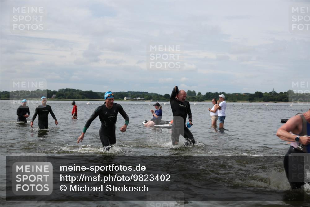 21.06.2026 - Viking Triathlon Michael Strokosch http://msf.ph/oto/9823402 21.06.2026 10:40:14 Schwimmen 34, 58, 150, 195, 211, 301, 312, 398, 425, 460, 484, 496, 649 meine-sportfotos.de