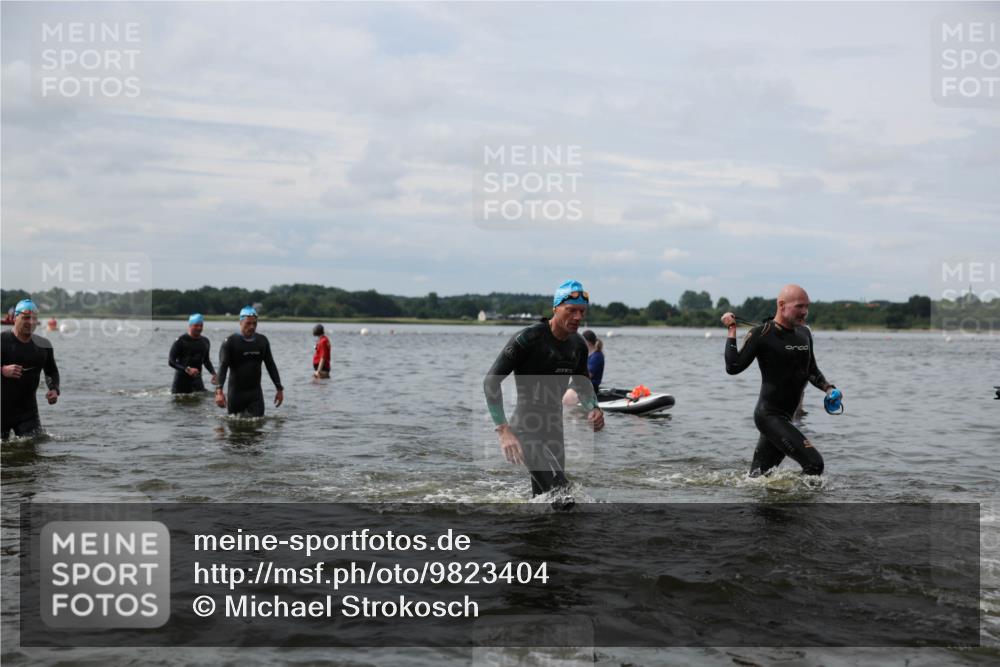 21.06.2026 - Viking Triathlon Michael Strokosch http://msf.ph/oto/9823404 21.06.2026 10:40:15 Schwimmen 34, 58, 150, 195, 227, 301, 312, 398, 425, 456, 460, 484, 496, 649 meine-sportfotos.de
