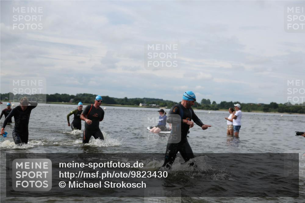21.06.2026 - Viking Triathlon Michael Strokosch http://msf.ph/oto/9823430 21.06.2026 10:40:27 Schwimmen 34, 150, 195, 227, 301, 312, 330, 355, 387, 398, 456, 461, 496, 616 meine-sportfotos.de